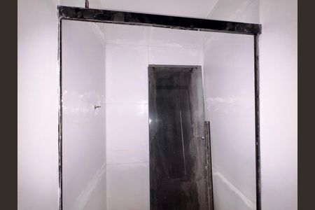 Banheiro de apartamento à venda com 2 quartos, 45m² em Piqueri, São Paulo