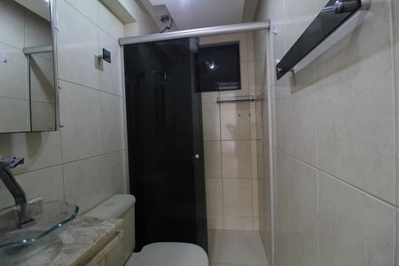 Banheiro de apartamento à venda com 2 quartos, 52m² em Jacarepaguá, Rio de Janeiro
