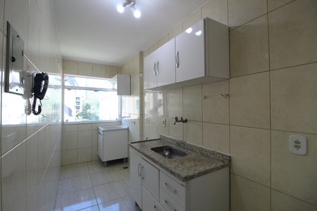 Apartamento à venda com 52m², 2 quartos e 1 vagaCozinha