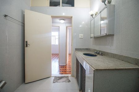 Banheiro de apartamento para alugar com 3 quartos, 68m² em Imperial de São Cristóvão, Rio de Janeiro