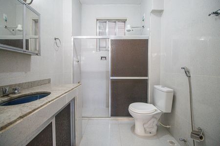 Banheiro de apartamento para alugar com 3 quartos, 68m² em Imperial de São Cristóvão, Rio de Janeiro