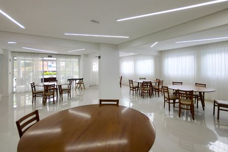 Apartamento para alugar com 50m², 1 quarto e 1 vaga Apartamento para alugar com 50m², 1 quarto e 1 vagaÁrea comum - Salão de festas