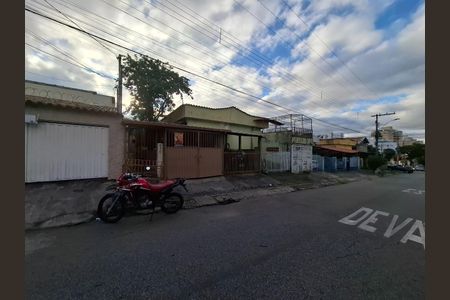 Foto 01 de casa à venda com 2 quartos, 70m² em Santa Monica, Belo Horizonte