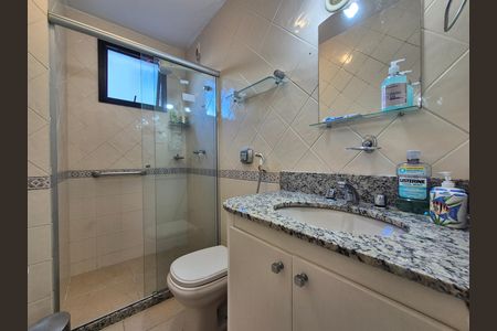Apartamento para alugar com 123m², 3 quartos e 2 vagas Apartamento para alugar com 123m², 3 quartos e 2 vagasBanheiro da Suíte