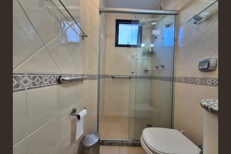 Apartamento para alugar com 123m², 3 quartos e 2 vagas Apartamento para alugar com 123m², 3 quartos e 2 vagasBanheiro da Suíte