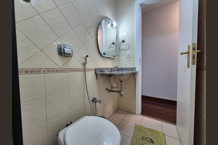 Apartamento para alugar com 123m², 3 quartos e 2 vagas Apartamento para alugar com 123m², 3 quartos e 2 vagasBanheiro social