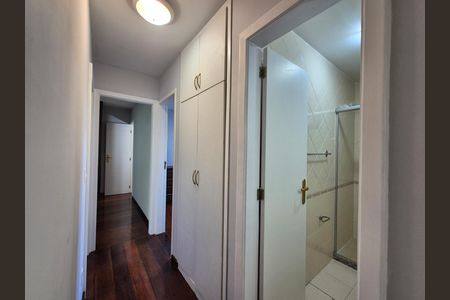 Apartamento para alugar com 123m², 3 quartos e 2 vagas Apartamento para alugar com 123m², 3 quartos e 2 vagasCorredor