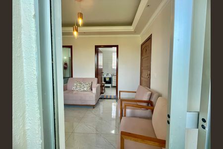 Apartamento à venda com 2 quartos, 75m² em Santa Tereza, Belo Horizonte