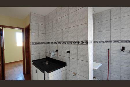 Apartamento para alugar com 45m², 2 quartos e sem vaga Apartamento para alugar com 45m², 2 quartos e sem vagaCozinha e Área de Serviço