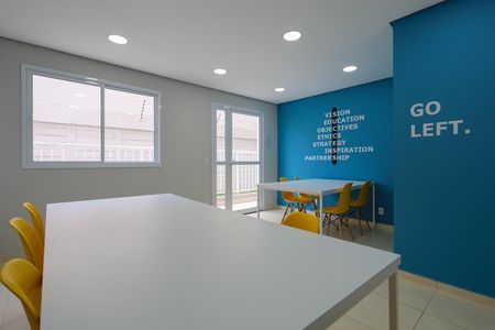 Apartamento à venda com 35m², 2 quartos e 1 vaga Apartamento à venda com 35m², 2 quartos e 1 vagaÁrea comum - Co-working