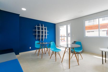 Apartamento à venda com 35m², 2 quartos e 1 vaga Apartamento à venda com 35m², 2 quartos e 1 vagaÁrea comum - Sala de estudos