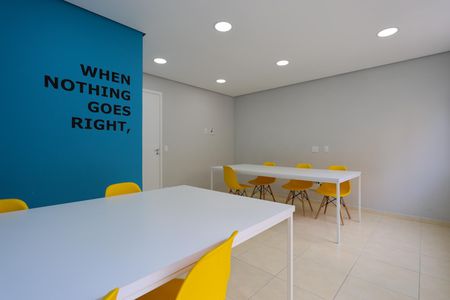 Apartamento à venda com 35m², 2 quartos e 1 vaga Apartamento à venda com 35m², 2 quartos e 1 vagaÁrea comum - Co-working