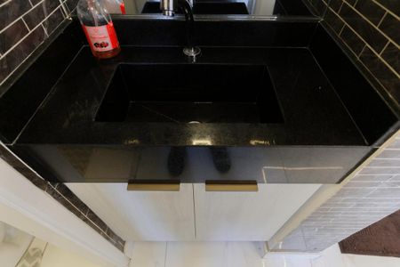 Apartamento à venda com 35m², 2 quartos e 1 vaga Apartamento à venda com 35m², 2 quartos e 1 vagaBanheiro