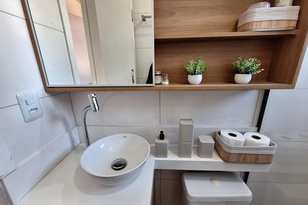 Apartamento à venda com 86m², 2 quartos e 1 vaga Apartamento à venda com 86m², 2 quartos e 1 vagaBanheiro