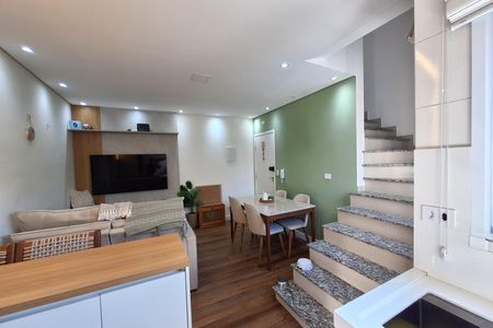 Apartamento à venda com 86m², 2 quartos e 1 vaga Apartamento à venda com 86m², 2 quartos e 1 vagaSala de Jantar