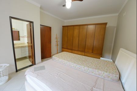 Casa de condomínio para alugar com 250m², 3 quartos e 2 vagas Casa de condomínio para alugar com 250m², 3 quartos e 2 vagasSuíte 2