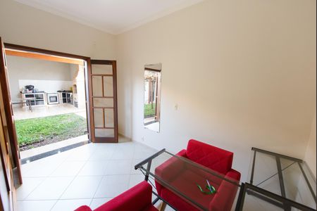 Casa de condomínio para alugar com 250m², 3 quartos e 2 vagas Casa de condomínio para alugar com 250m², 3 quartos e 2 vagasQuarto