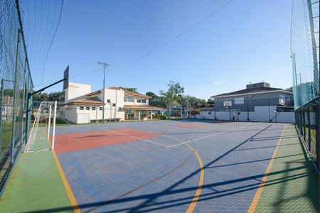 Casa de condomínio para alugar com 250m², 3 quartos e 2 vagas Casa de condomínio para alugar com 250m², 3 quartos e 2 vagasÁrea comum - Quadra poliesportiva
