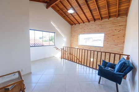Sala Superior de casa de condomínio para alugar com 3 quartos, 250m² em Caminho Novo, Taubaté