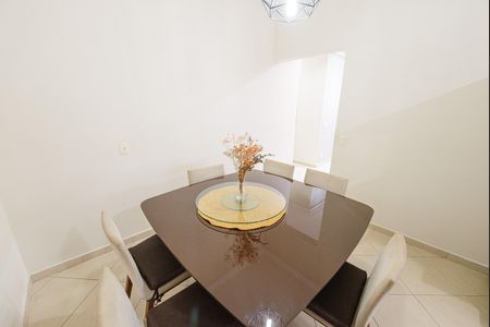 Casa de condomínio para alugar com 250m², 3 quartos e 2 vagas Casa de condomínio para alugar com 250m², 3 quartos e 2 vagasCopa