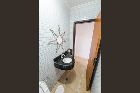 Casa de condomínio para alugar com 250m², 3 quartos e 2 vagas Casa de condomínio para alugar com 250m², 3 quartos e 2 vagasBanheiro de serviço