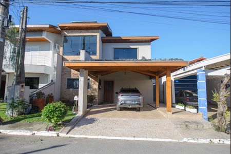 Casa de condomínio para alugar com 250m², 3 quartos e 2 vagas Casa de condomínio para alugar com 250m², 3 quartos e 2 vagasFachada da Casa