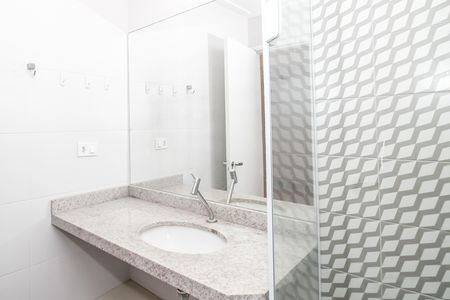 Banheiro de casa para alugar com 3 quartos, 120m² em Pompeia, São Paulo