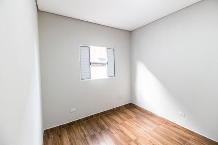 Quarto de casa para alugar com 1 quarto, 50m² em Jardim Ana Estela, Carapicuíba