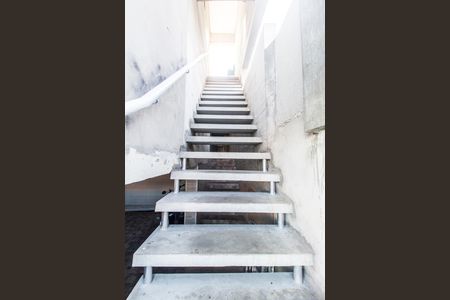 Entrada de casa para alugar com 1 quarto, 50m² em Jardim Ana Estela, Carapicuíba