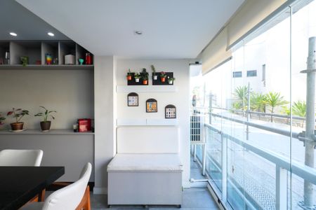 Apartamento à venda com 80m², 2 quartos e 2 vagas Apartamento à venda com 80m², 2 quartos e 2 vagasVaranda da Sala/Cozinha
