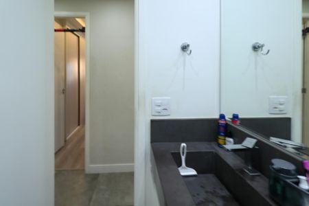 Apartamento à venda com 80m², 2 quartos e 2 vagas Apartamento à venda com 80m², 2 quartos e 2 vagasBanheiro Social