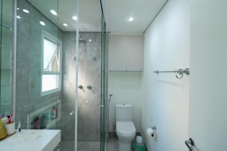 Apartamento à venda com 80m², 2 quartos e 2 vagas Apartamento à venda com 80m², 2 quartos e 2 vagasBanheiro da Suíte