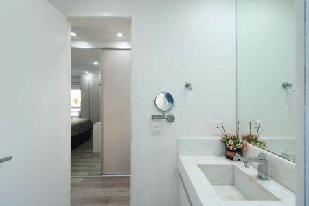 Banheiro da Suíte de apartamento à venda com 2 quartos, 80m² em Osvaldo Cruz, São Caetano do Sul