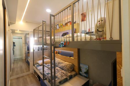 Apartamento à venda com 80m², 2 quartos e 2 vagas Apartamento à venda com 80m², 2 quartos e 2 vagasQuarto