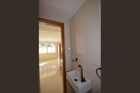 Lavabo de apartamento à venda com 3 quartos, 120m² em Jardim Sulacap, Rio de Janeiro