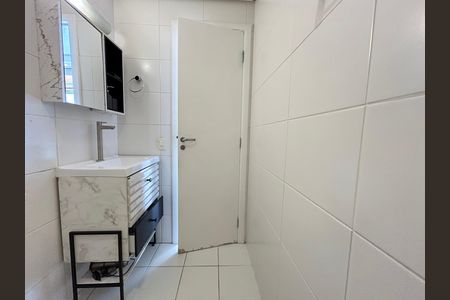 Banheiro de apartamento para alugar com 1 quarto, 70m² em Itacorubi, Florianópolis