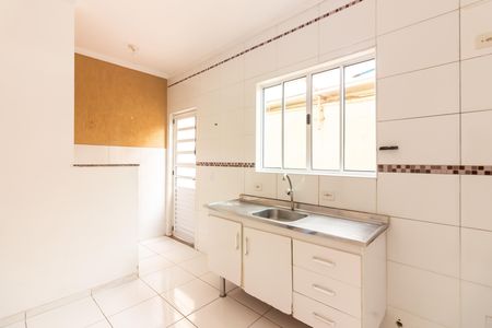 Cozinha  de casa de condomínio à venda com 2 quartos, 75m² em Padroeira, Osasco