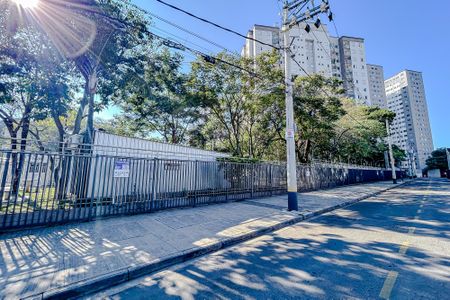 Fachada com Plaquinha de apartamento para alugar com 2 quartos, 63m² em Tatuapé, São Paulo