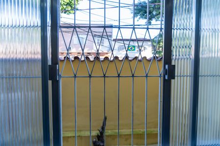 Casa à venda com 80m², 2 quartos e sem vaga Casa à venda com 80m², 2 quartos e sem vagaSala