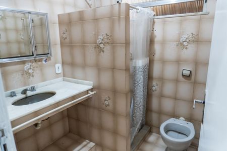 Casa à venda com 80m², 2 quartos e sem vaga Casa à venda com 80m², 2 quartos e sem vagaBanheiro