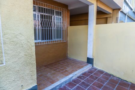 Casa à venda com 80m², 2 quartos e sem vaga Casa à venda com 80m², 2 quartos e sem vagaVaranda entrada da casa