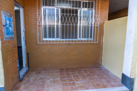 Varanda entrada da casa  de casa à venda com 2 quartos, 80m² em Bonsucesso, Rio de Janeiro