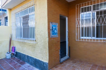 Casa à venda com 80m², 2 quartos e sem vaga Casa à venda com 80m², 2 quartos e sem vagaVaranda entrada da casa