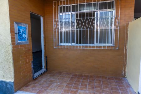 Casa à venda com 80m², 2 quartos e sem vaga Casa à venda com 80m², 2 quartos e sem vagaVaranda entrada da casa