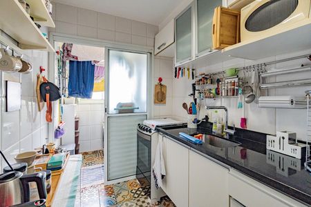 Cozinha de apartamento à venda com 2 quartos, 54m² em Vila Gumercindo, São Paulo