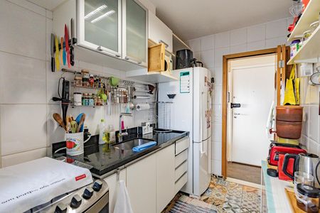 Cozinha de apartamento à venda com 2 quartos, 54m² em Vila Gumercindo, São Paulo
