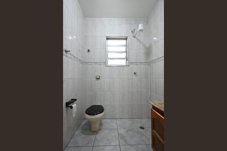 Casa à venda com 242m², 5 quartos e 2 vagasBanheiro 2