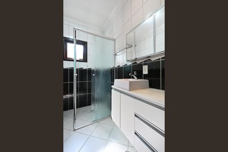 Casa à venda com 242m², 5 quartos e 2 vagasBanheiro
