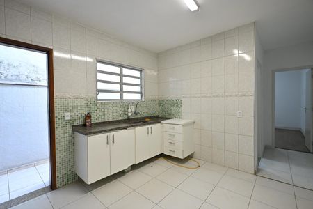 Cozinha de casa à venda com 5 quartos, 242m² em Jardim Irapua, Taboão da Serra