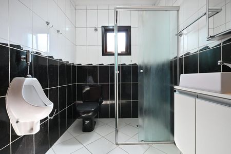 Banheiro de casa à venda com 5 quartos, 242m² em Jardim Irapua, Taboão da Serra